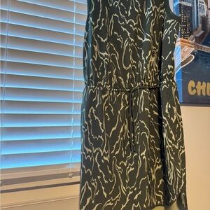 Athleta patterned athletic dress